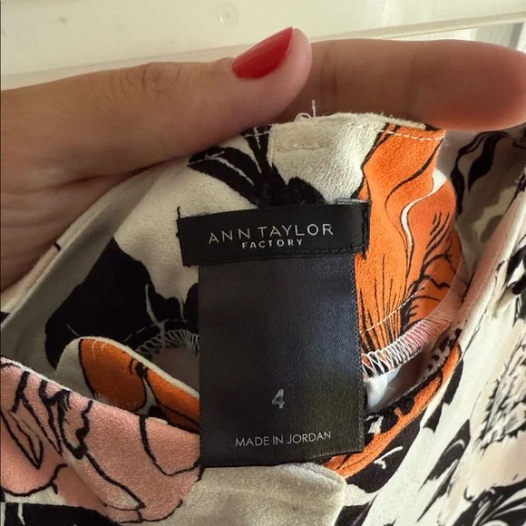 Ann Taylor Floral Wide-Leg Pants - Picture 4 of 5